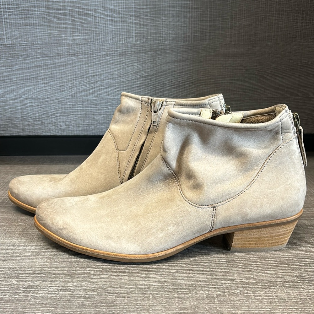 Women’s Paul Green Suede Low Block Ankle Zip-Up Booties (Gray/Beige) - Size 7.5 - Picture 1 of 6